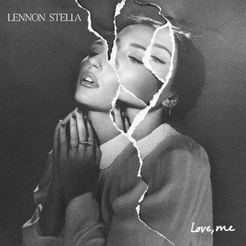 Lennon-Stella-2018-Love-me.jpg