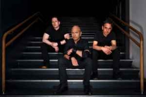 Molgah-B-Sides-WEB-2025-Fi-H.jpg