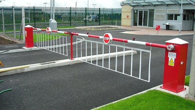Automatic-Rising-Arm-Barrier-7m-4.jpg