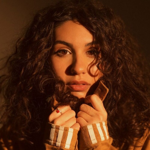2021-Alessia-Cara-Best-Holiday.jpg